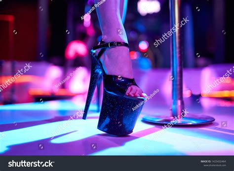 Striptiz Spolni zmenki Freetown