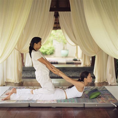 Erotic massage Kalmthout