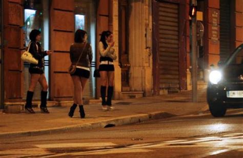 Find a prostitute Ville la Grand