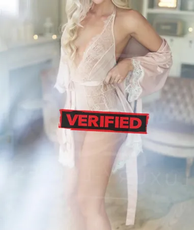Britney Ficker Erotik Massage Wandre